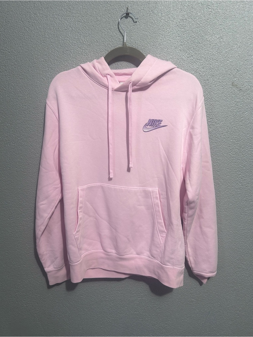 NWOT Nike hoodie with skateboard design on back size small